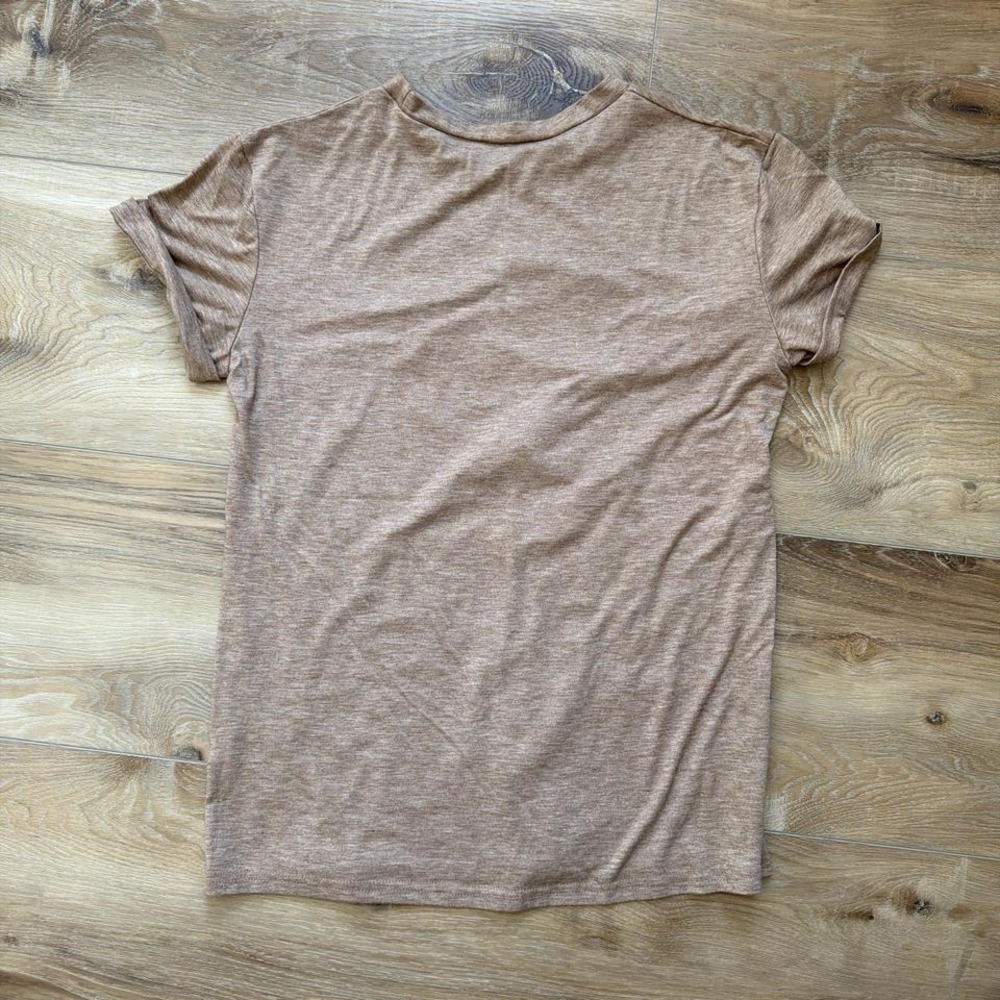 Snoopy‎ Christmas Graphic Tee Womens Small Brown Peanuts Holiday Shirt - Picture 5 of 5